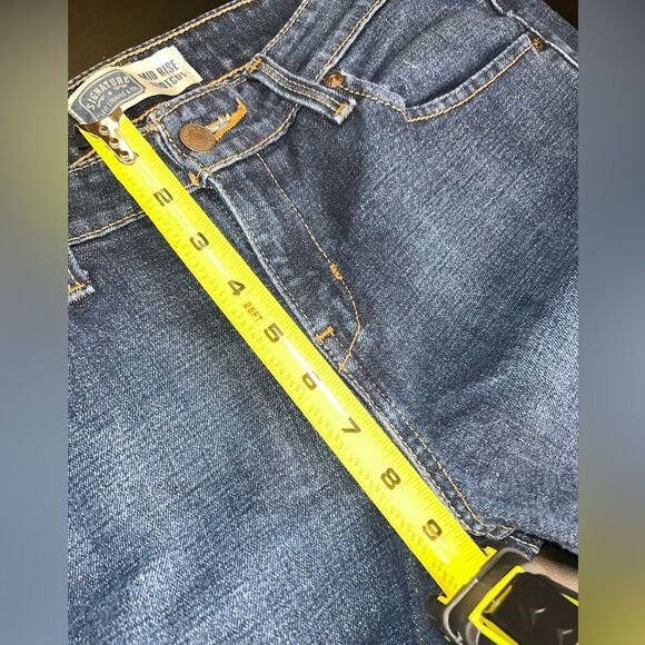 Signature by Levi Strauss Women’s Blue Mid Rise Bootcut Denim Jeans Sz 6M EUC - Picture 8 of 9